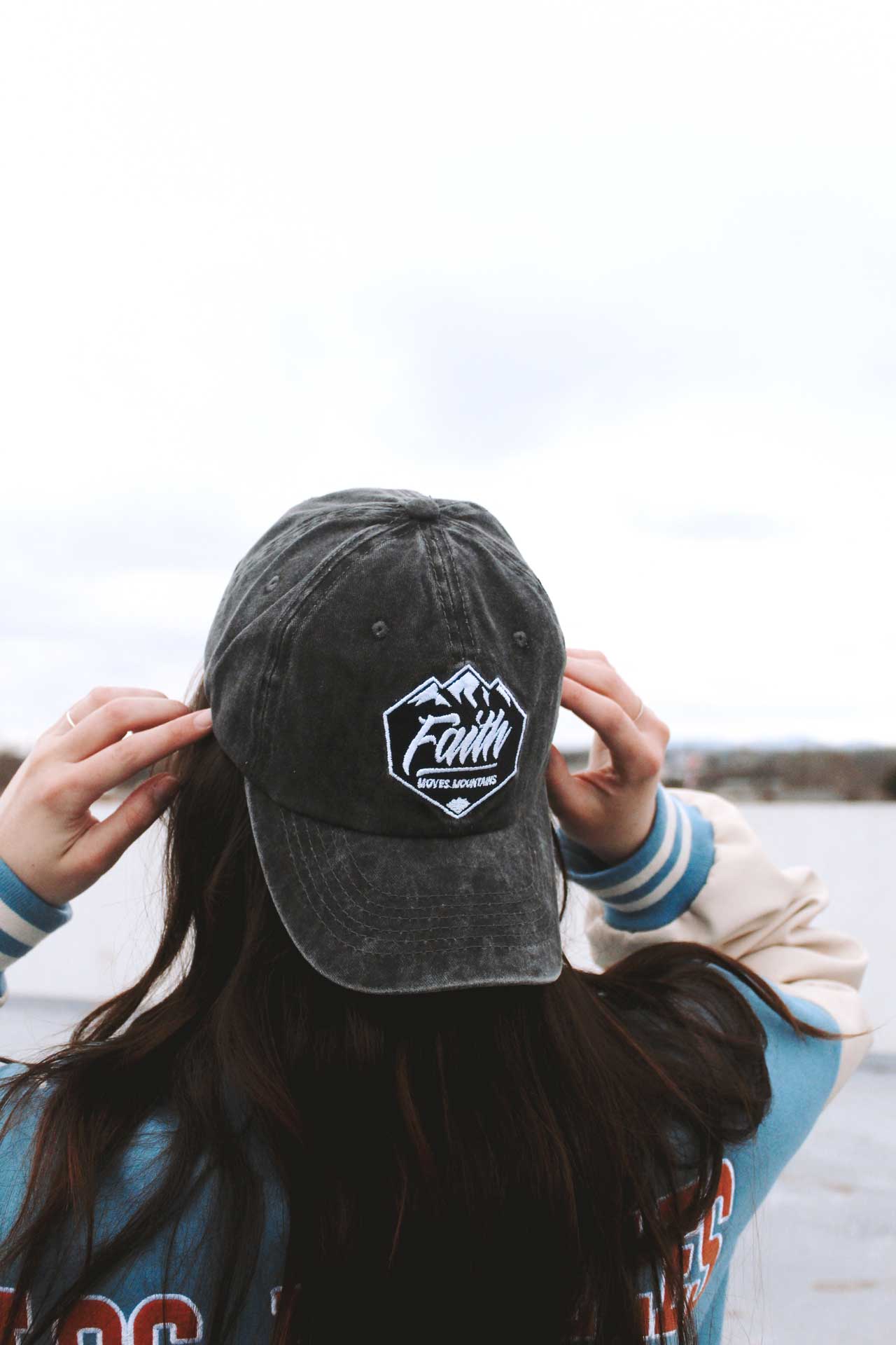 "Faith Moves Mountains" gray hat - adjustable